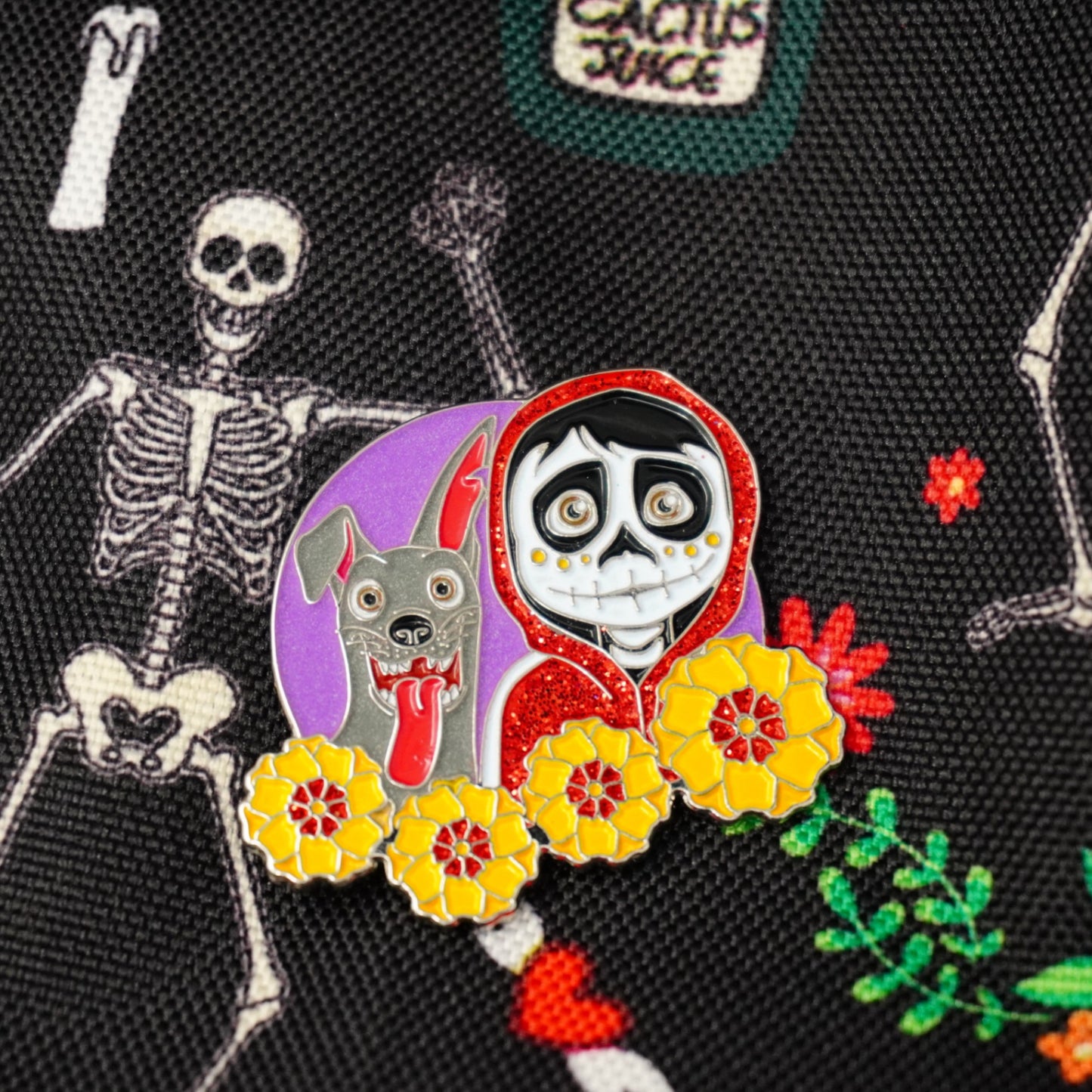 PW- Mejores Amigos Soft Enamel Pin - Glow in the Dark