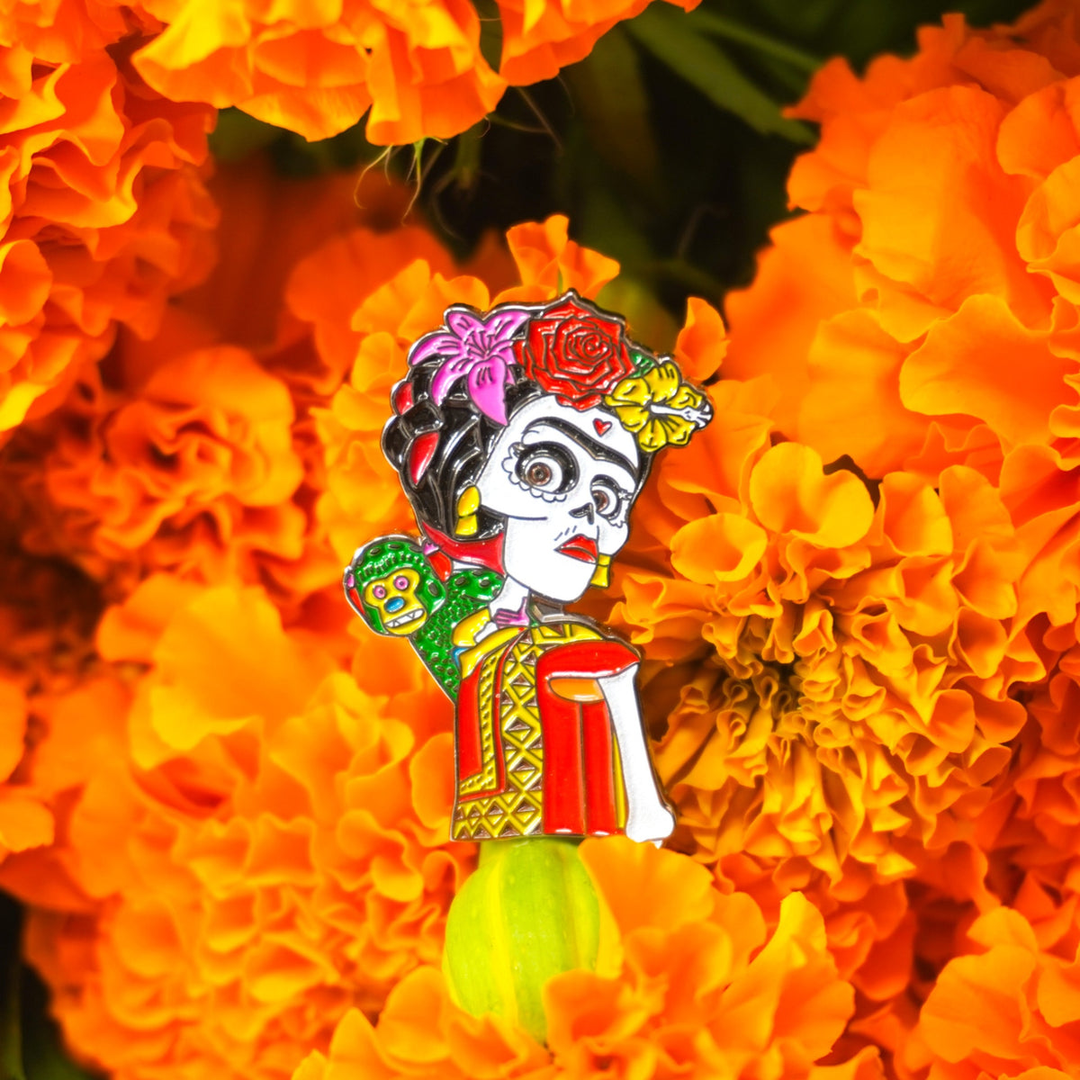 PW- Frida con Changuito Pin - Glow In The Dark