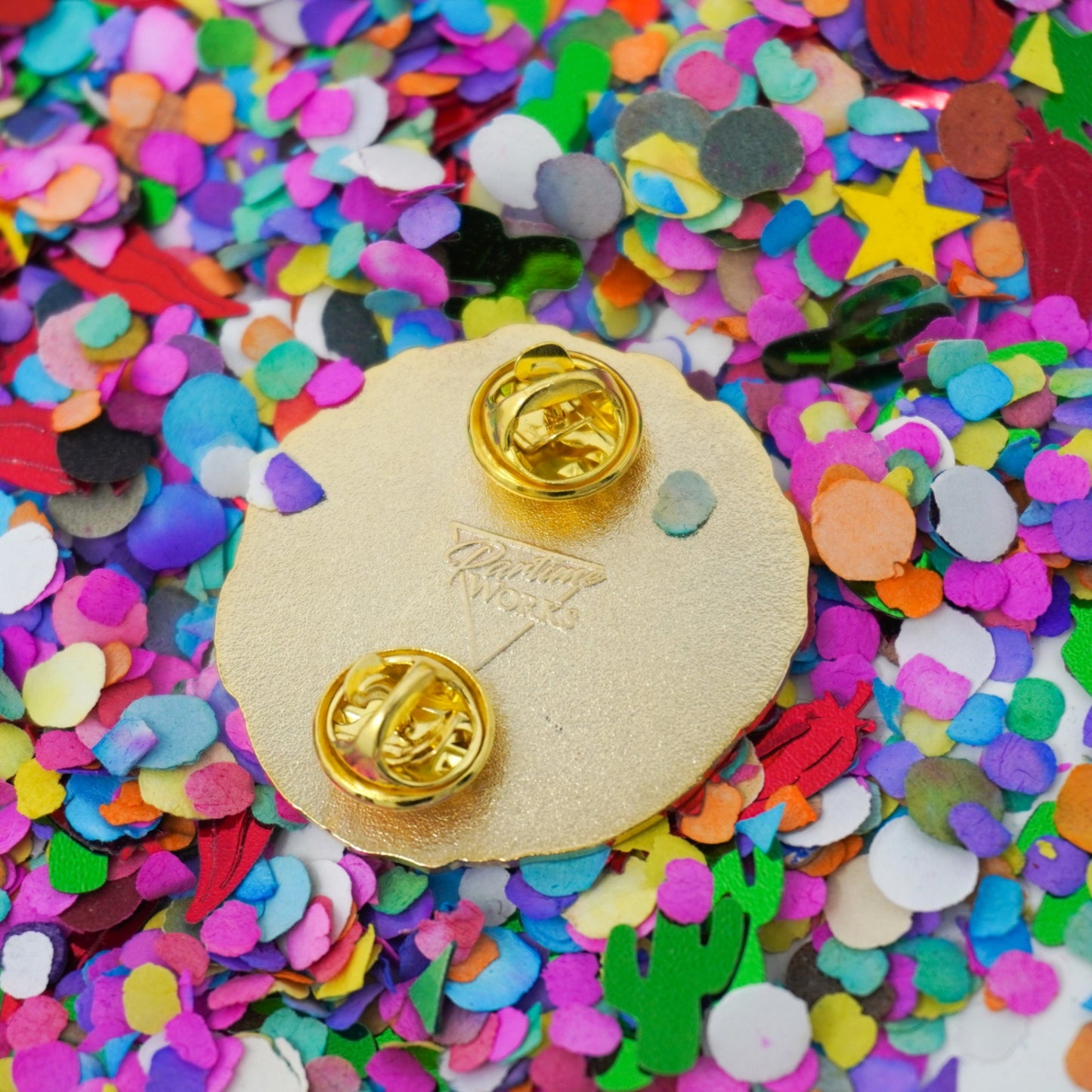 PW- Concha Amor (Yellow) Pin